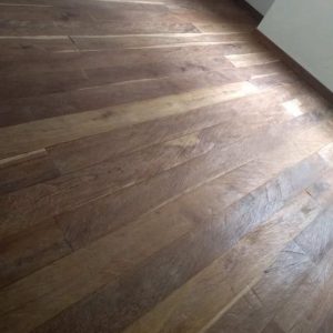 Madera maciza rústica