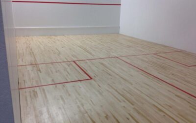 Uso de madera maciza para canchas de squash